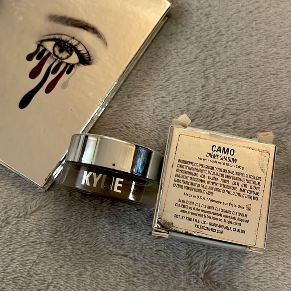 Kylie Cosmetics 2016 Holiday Set - Picture 5 of 6